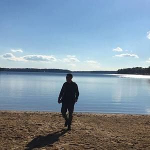 Meet your Posher, Carlos manuel